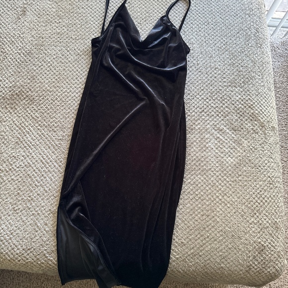 Velvet dress - Picture 1 of 1